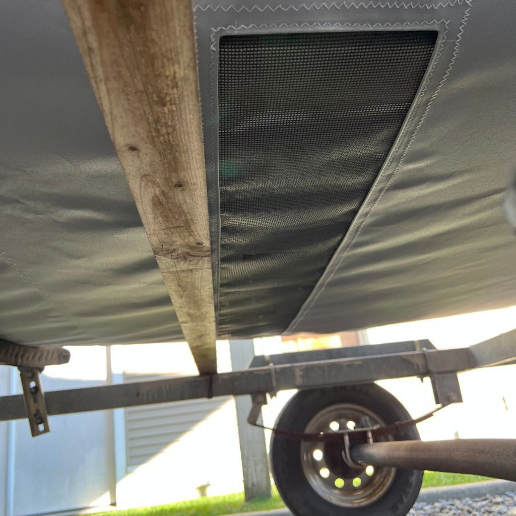 MC Scow Bottom Cover: Colie Deluxe